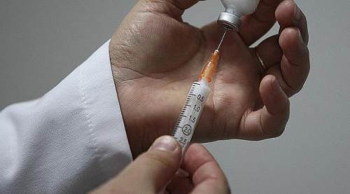 HPV Nedir? HPV Aşısı Ne İşe Yarar, Kaç Yaşında Yapılmalı? HPV Belirtileri ve Tedavisi