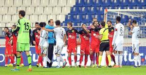 Hürriyet ligde Lawal kupada