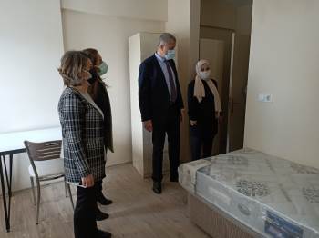 Huzurevi İçin Kollar Sıvandı
