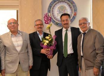 Huzurevi Sakinlerinden Vali Şentürk’E Ziyaret
