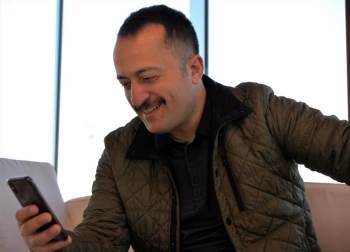 Huzurevi Sakinlerini Sevindiren Görüntülü Arama
