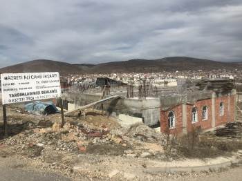 Hz Ali Camii Hayırsever Vatandaşların Yardımını Bekliyor
