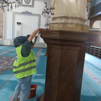 İbadet Alanlarında Temizlik Çalışmaları
