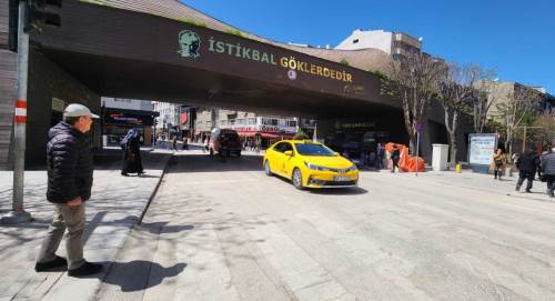 İbrahim Karaoğlanoğlu Caddesi yeniden trafiğe açıldı