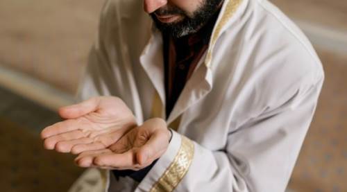 İftar Duası Okunuşu: Oruç Açarken Okunacak Duanın Arapça Yazılışı, Türkçe Anlamı ve Fazileti