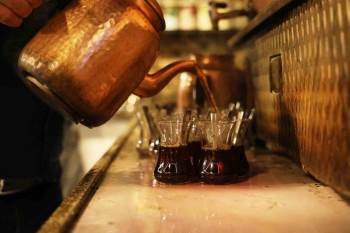 İftar ile sahur arası bu lezzetten vazgeçemiyorlar