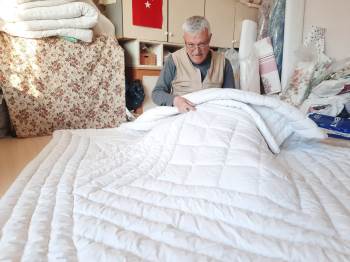 İğnesi Zamana Ve Teknolojiye Yenik Düştü
