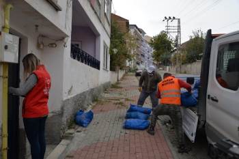 İhtiyaç Sahibi Ailelere Kömür Yardımı
