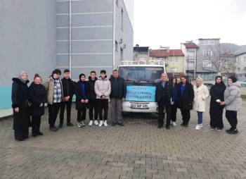 İhtiyaç Sahibi Ailelere Ramazan Erzak Paketi
