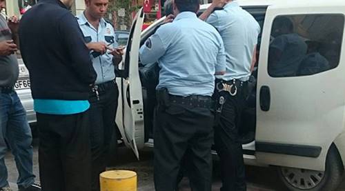 İki Eylül'de bıçaklı kız kavgası: 3 yaralı