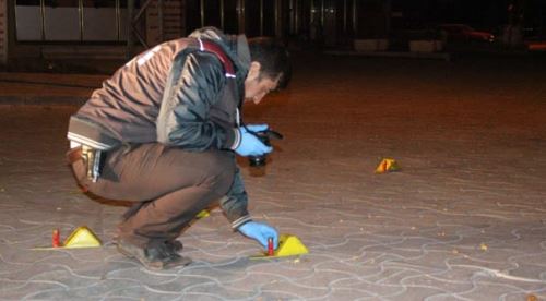 İki grup çatıştı, her yer mermi kovanı!