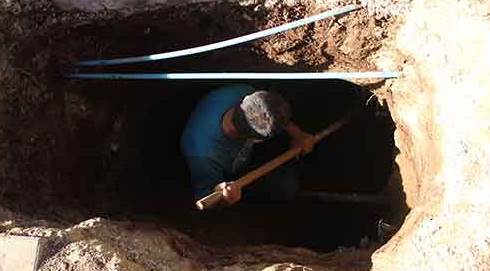 İki günlük elektrik kesintisini kendi imkanlarıyla düzelttiler