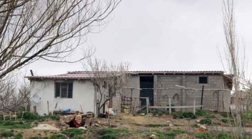 İki kız kardeş, tabanca ile vurulmuş halde bulundu!