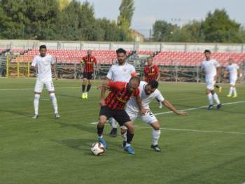 İki Madenci Şehri Karşı Karşıya Geldi
