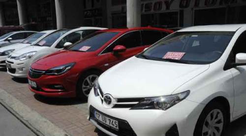 İkinci el araç almayı düşünenlere kötü haber: Fiyatlar düşmeyecek!