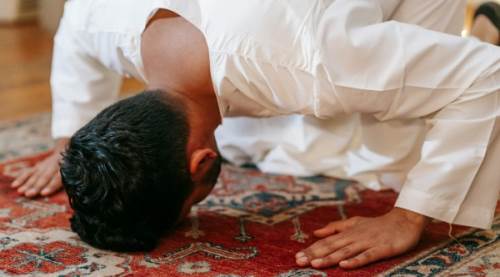 İkindi Namazı Nasıl Kılınır? Farzı ve Sünneti Kaç Rekâttır? Diyanet’e Göre Adım Adım Anlatım