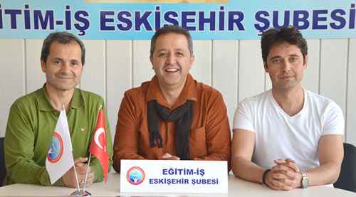 İktidar kutlamaları yasakladı