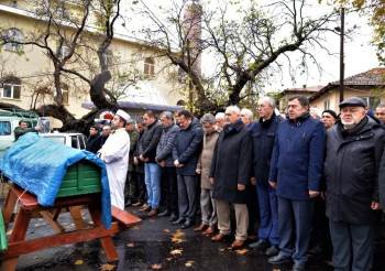 İl Genel Meclis Üyesi Gündüz Toprağa Verildi
