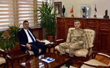 İl Müdürü Çelik, Tuğgeneral Yalçınkaya İle Bir Araya Geldi
