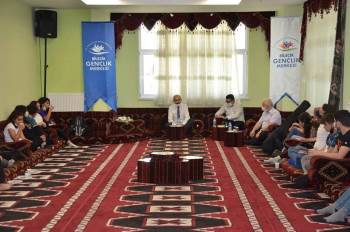 İl Müdürü Yasin Özdemir Has Oda’Da Gençler İle Buluştu.
