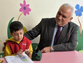 İl Müftüsü Erhun, Miniklerle Buluşmaya Devam Ediyor
