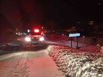 İl Özel İdare Ekiplerinin 1150 Rakımlı Ahı Dağı’Nda Karla Mücadelesi
