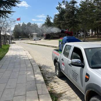 İlaçlama Çalışmaları Devam Ediyor

