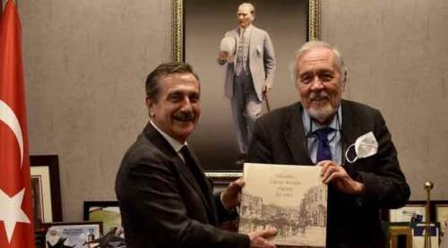 İlber Ortaylı'dan Eskişehir'e övgü dolu sözler