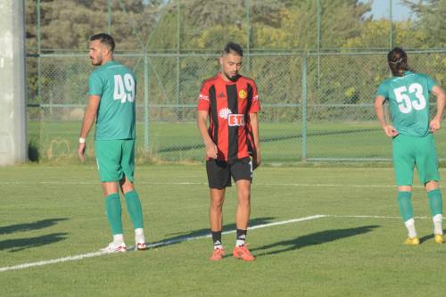 İlk 10 dakikada Hat trick yapabilirdi