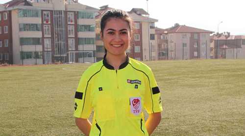 İlk maçına çıkan hakeminin hedefi büyük