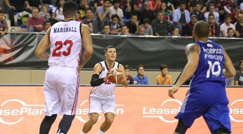 İlk maçta Baron'un yıldızı parladı