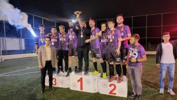 İlk Üçe Giren Takımlara Madalyaları Takdim Edildi
