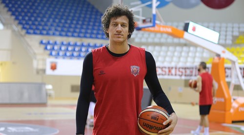 İlk yarı galibiyetle kapansın