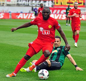 İlk yarıyı mumla arıyoruz