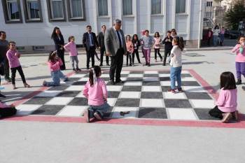 İlkler Hoca Ahmet Yesevi İlkokulu’Nda Kapalı Oyun Alanı Açılışı Yapıldı

