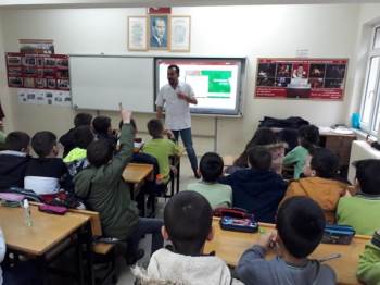 İlkokul Öğrencilerine Bağımlılıkla Mücadele Eğitimi
