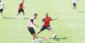 Şimşekler 90 dakika çalıştı