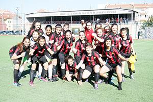 Şimşekler şampiyonluk yolunda