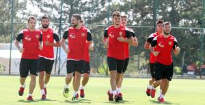 Şimşekler Kartepe'ye gidiyor