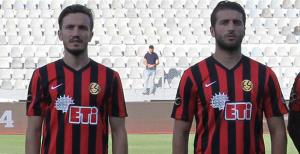 İmzayı attı formayı kaptı