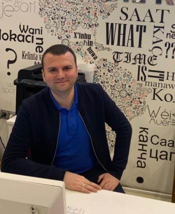 İngilizce Öğretmeni Musa Dağ: "Hayat, Hayallerinize Göre Büyür Veya Küçülür"
