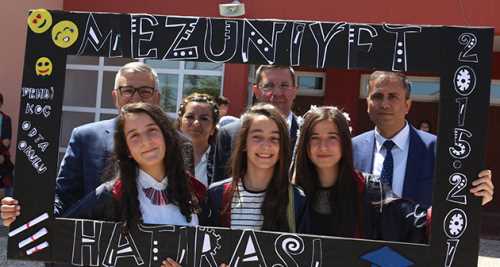 İNÖNÜ' DE KARNE SEVİNCİ