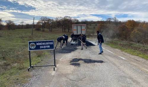İnönü’de bozulan yollar yenileniyor