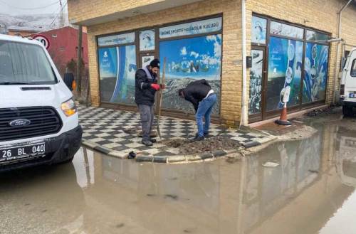 İnönü’de su baskınlarına son: Belediye hemen harekete geçti