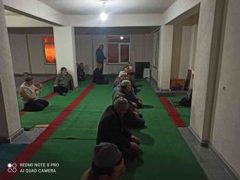 İnşaatı Devam Eden Balçıkhisar Köy Camisinde İlk Teravih Namazı Kılındı
