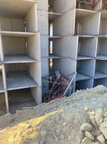 İnşaattan Düşen İşçi Ağır Yaralandı
