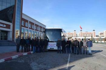 İnsani Yardım Konvoyu Deprem Bölgesinde
