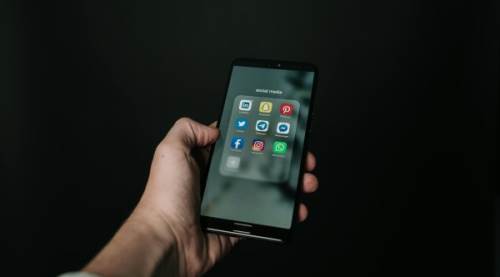 Instagram'da DM Ne Demek? Özellikleri ve Kullanım Alanlarıyla Derinlemesine İnceleme