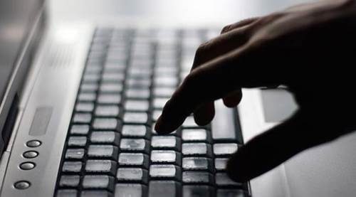 İnternet dolandırıcısı bu kez kaçamadı!