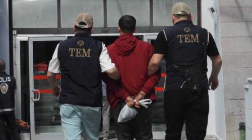Interpol kırmızı bültenle arıyordu: Eskişehir'de yakalandı